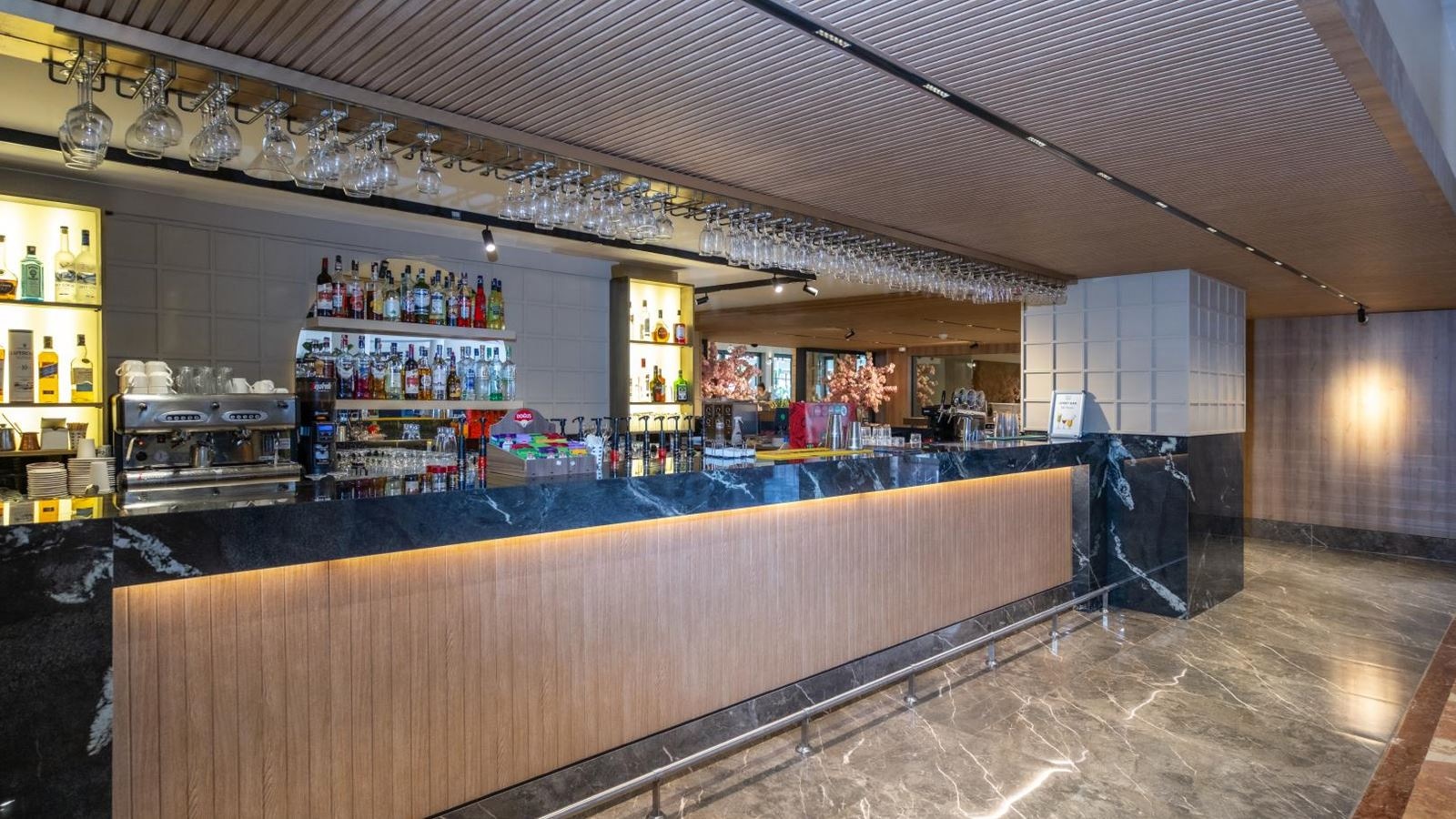 restaurants-lobby-bar