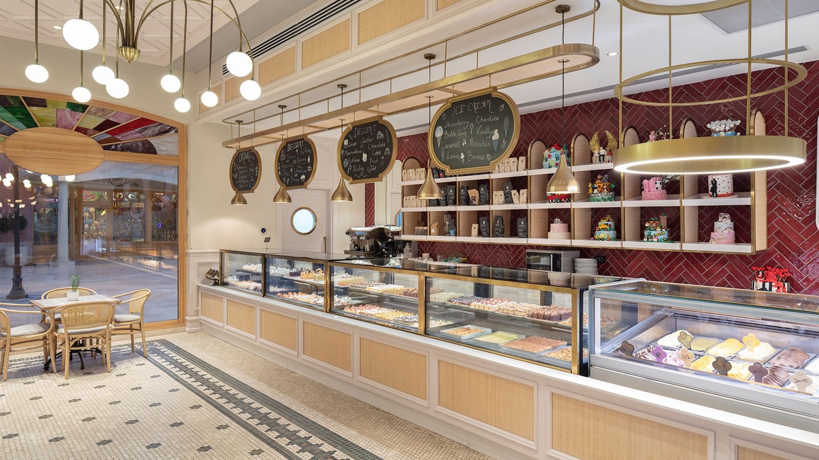 restaurants-la-rouge-patisserie-meydan