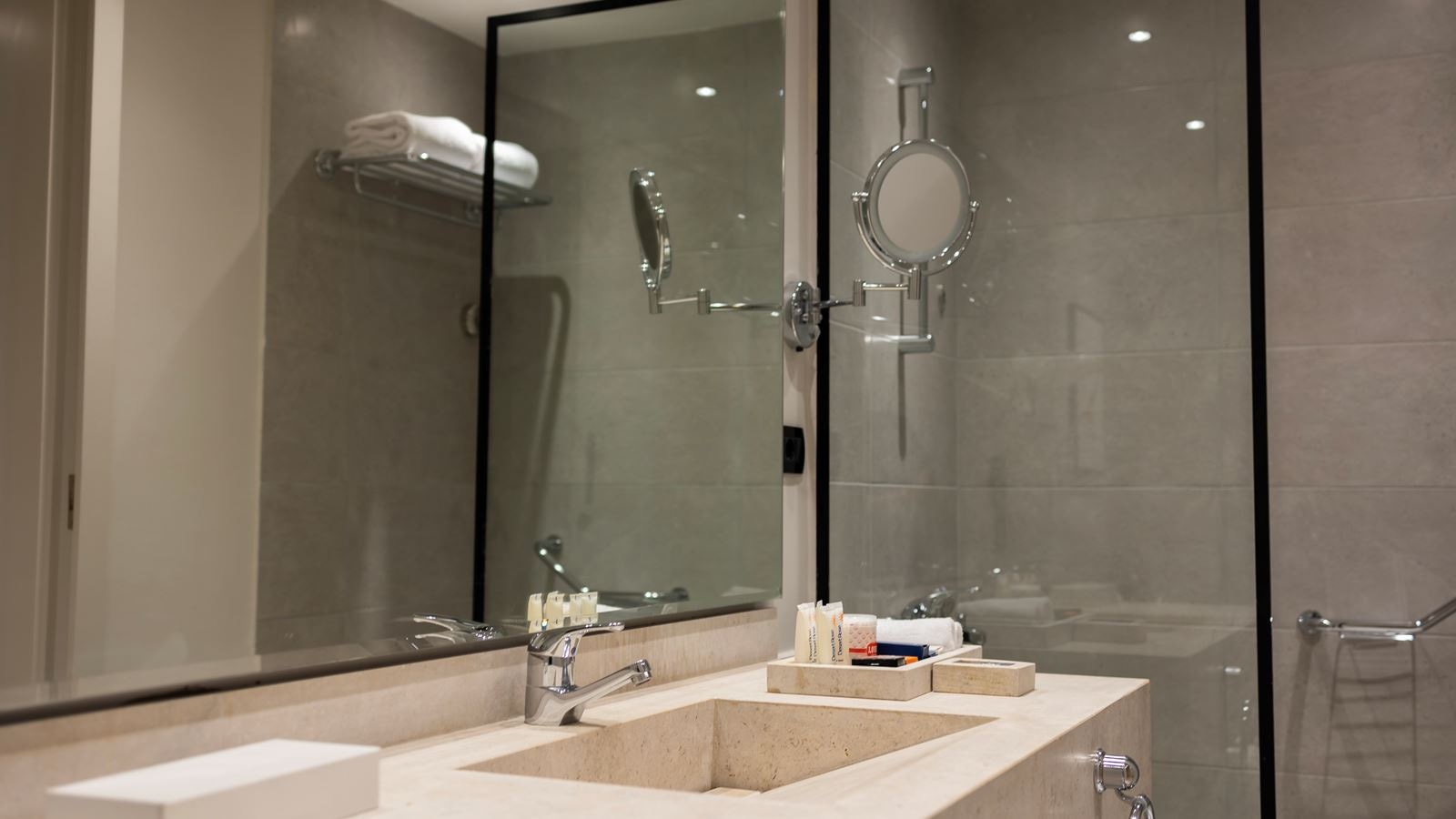 rooms-premium-room-garden-view