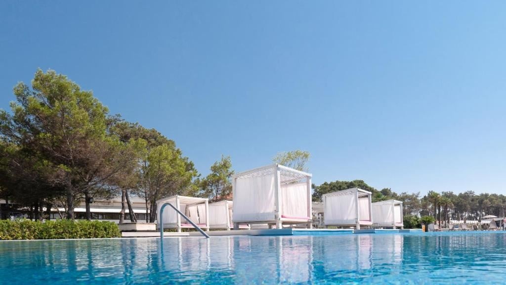 pools-pools